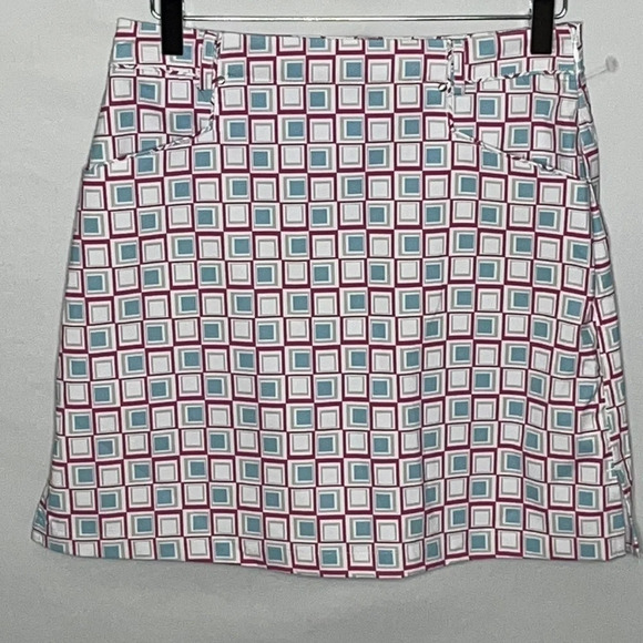 N Vo by Lanctot Geometric Patterned Golf/Athletic Skort - Size 2 - Picture 1 of 6
